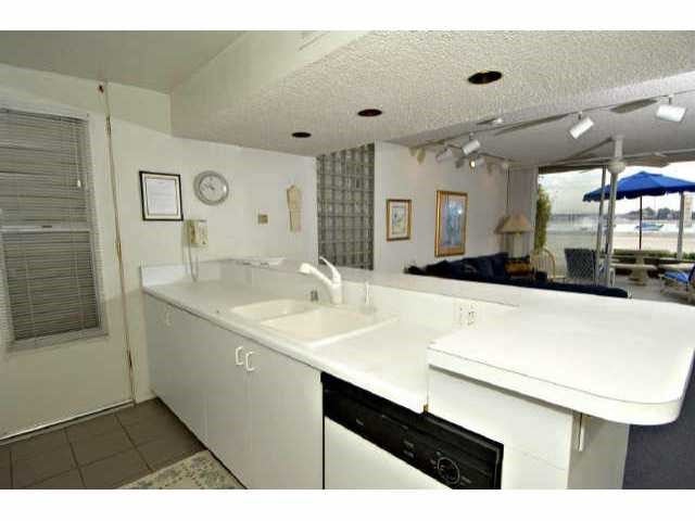 2882/2884 Bayside Walk