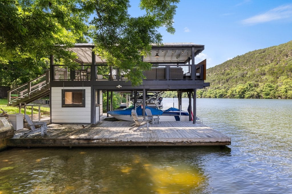 2932 Oestrick Lane