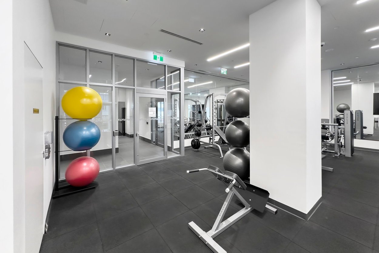 25 Holly St Unit: 708