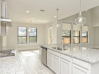 18005 Crofton Cv