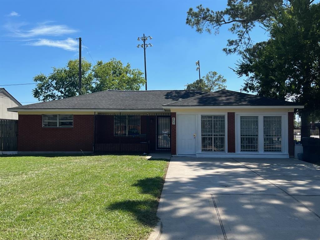 883 Sara Rose St