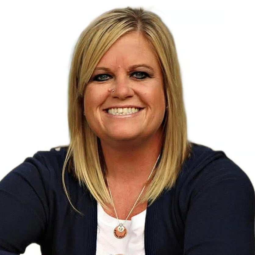 Angie Biros Streator, IL Real Estate Agent Headshot