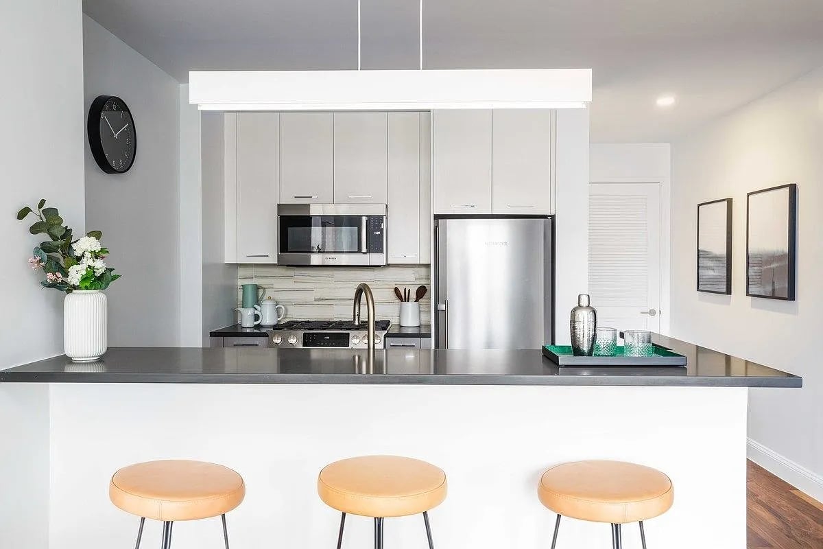 42-14 Crescent St #3D