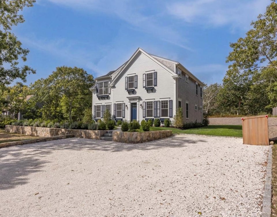 40 Edgewood Dr
