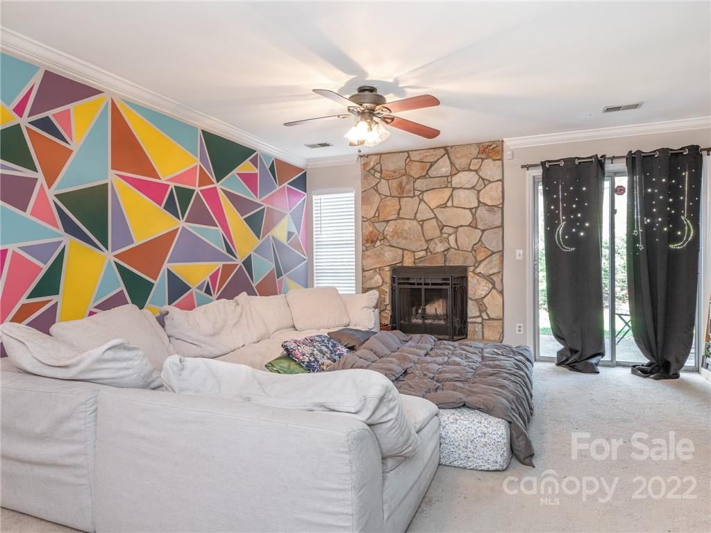 8251 Golf Ridge Dr