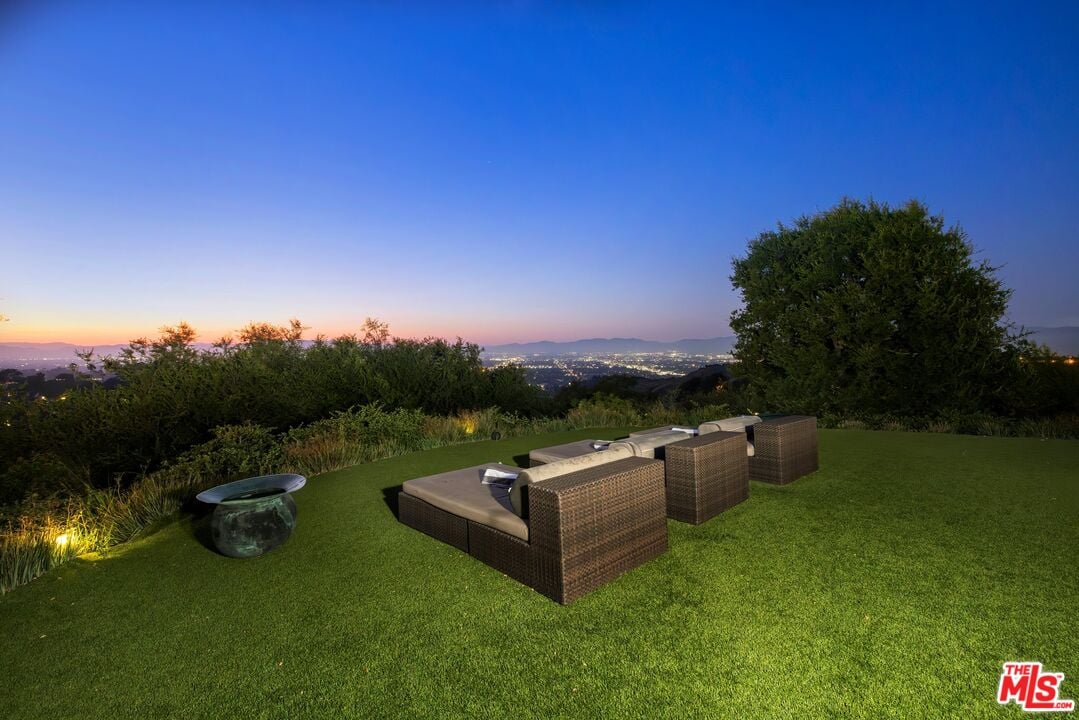 Stone Ridge Ln, 90077