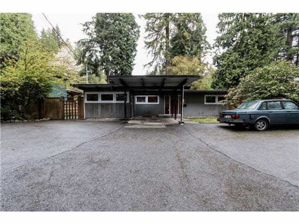 1370 Eldon Rd