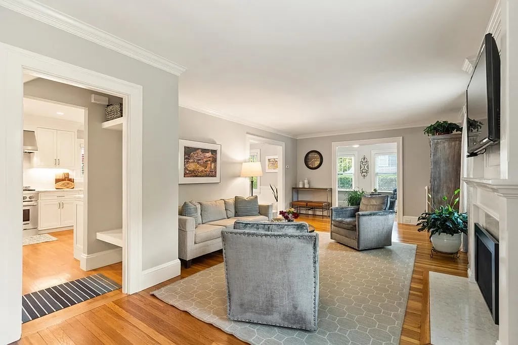 26 Sargent Rd