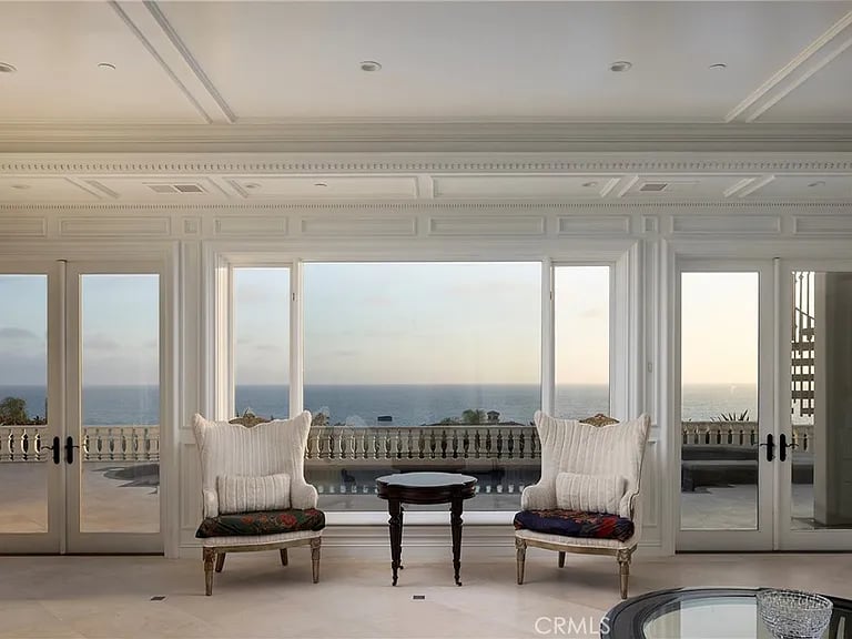71 Ritz Cove