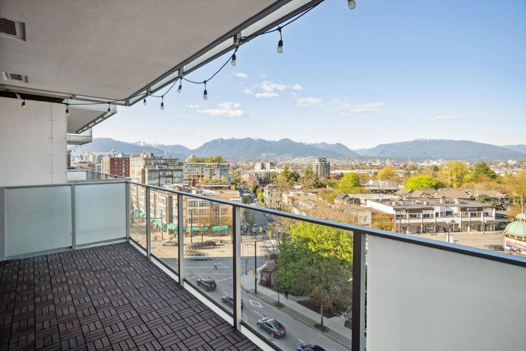 285 E 10th Ave, #704
