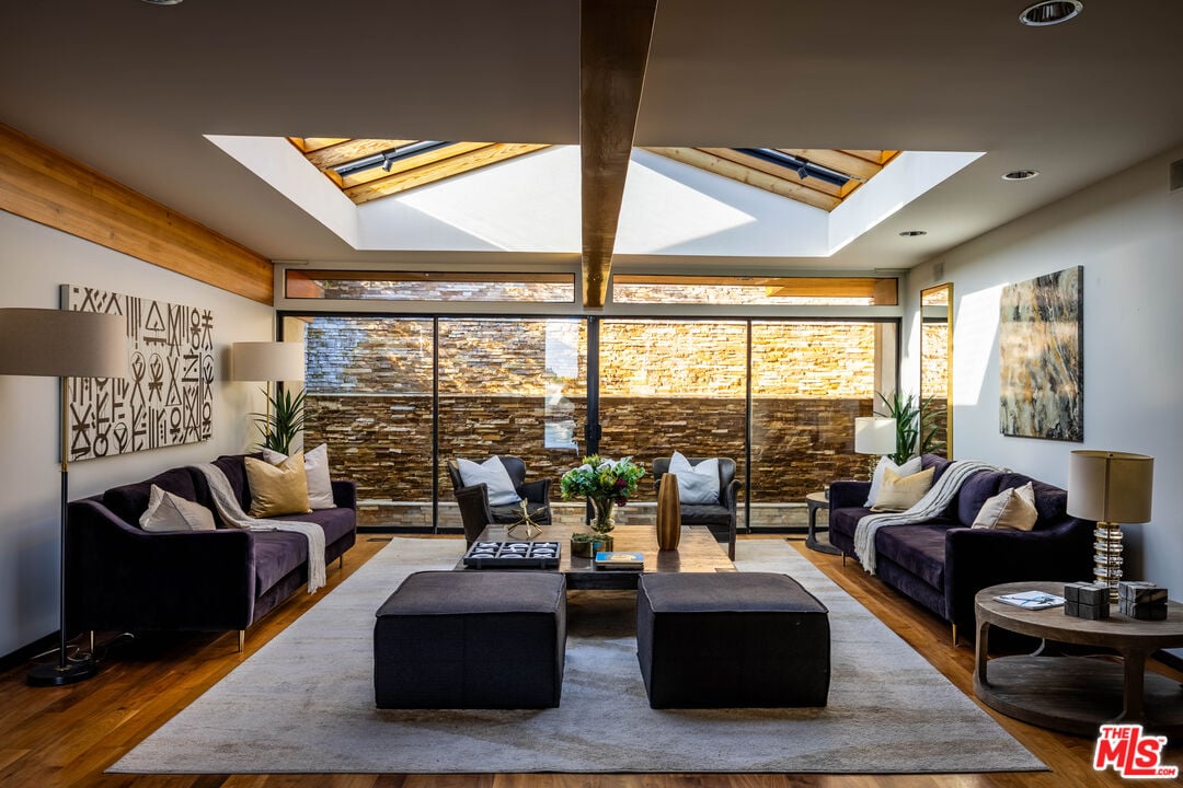 Orion Crest, Devlin Dr, 90069