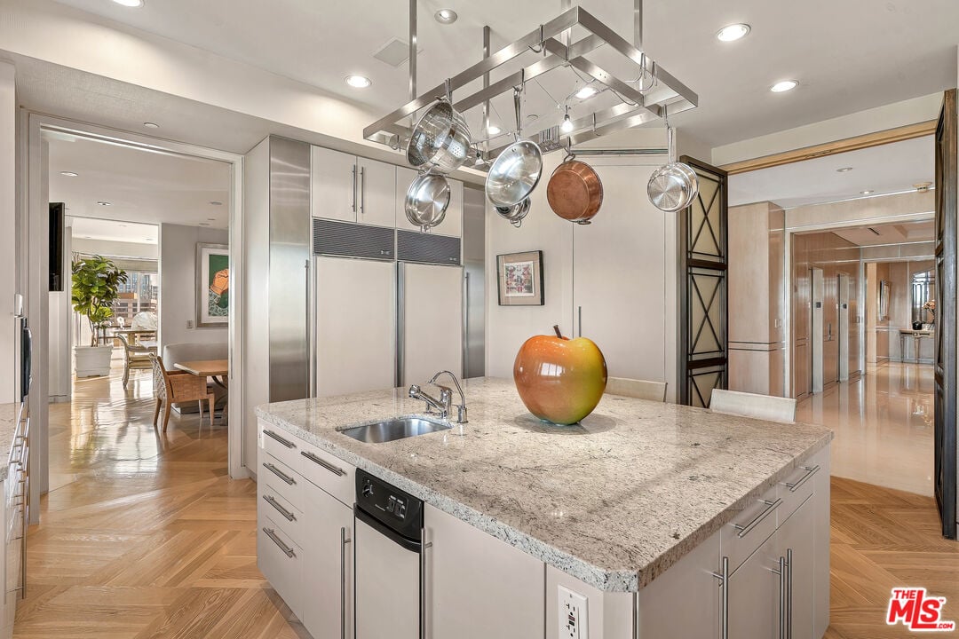 10601 Wilshire Blvd Unit: 20C