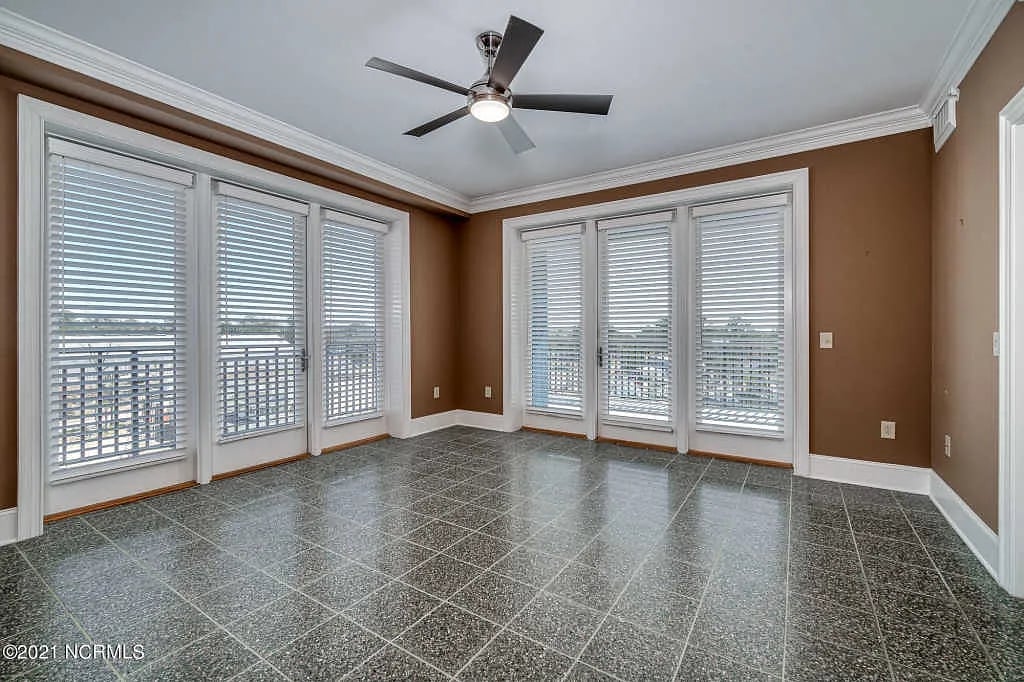 4425 Arendell St #409