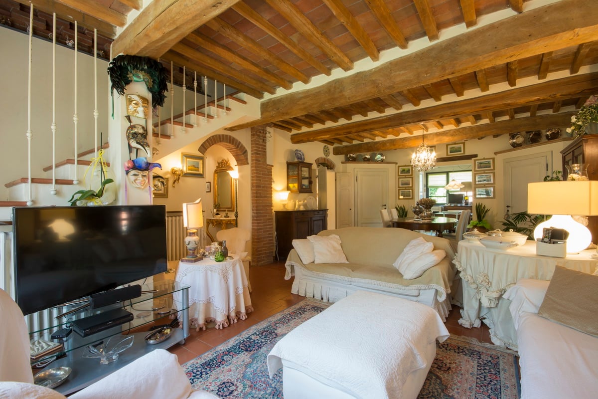 VILLA TOSCANA