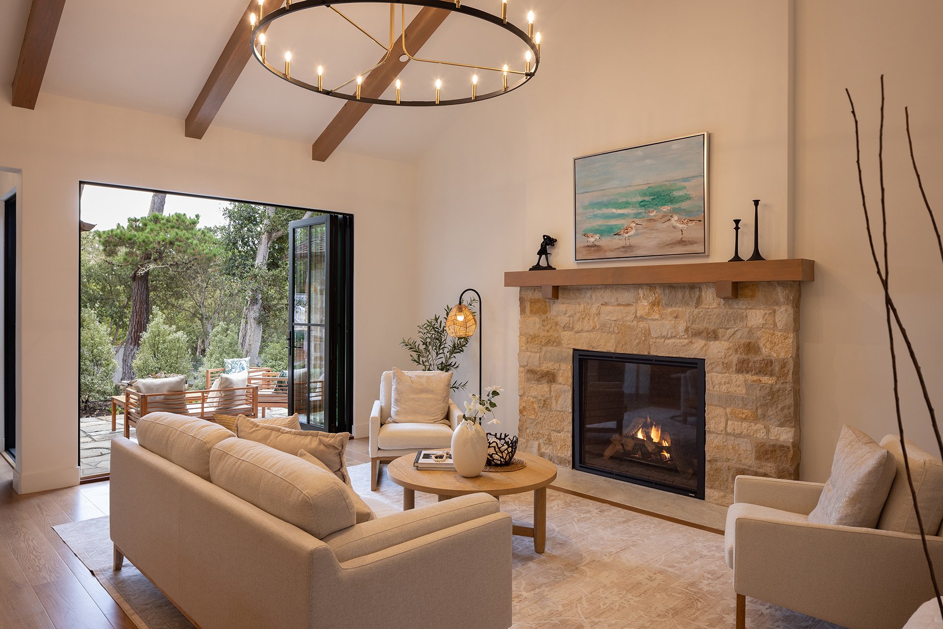 Modern Carmel Haven - Mission 5NW of Santa Lucia