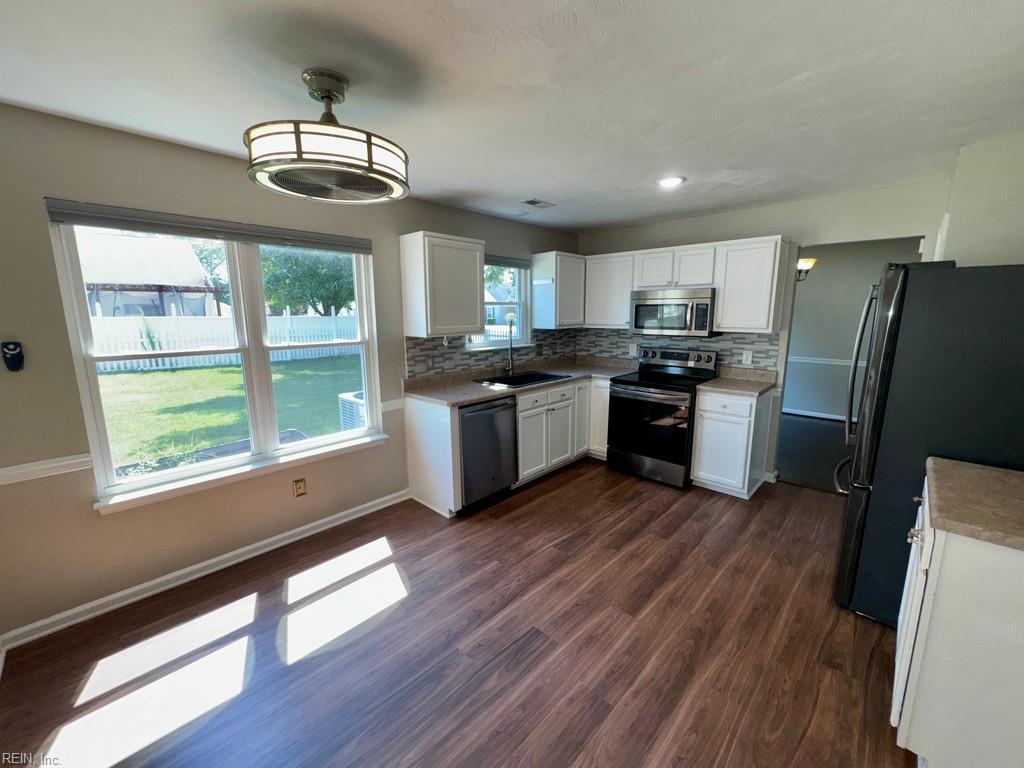 1401 Shady Tree Way