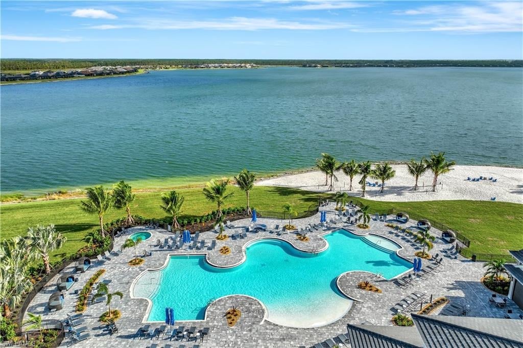14696 Blue Bay Cir