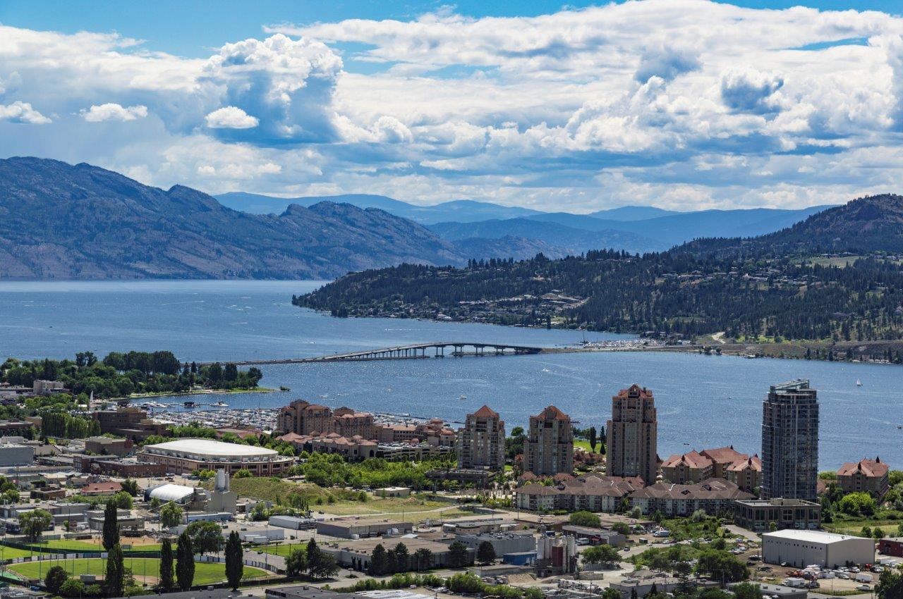  Kelowna Real Estate Weekly: Price Drops, Surprising Sales & What Buyers Should Do Now