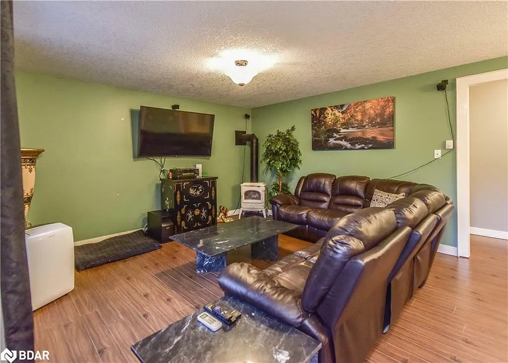 25 Duffy Dr