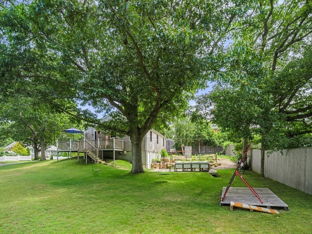 32 Leland Ave