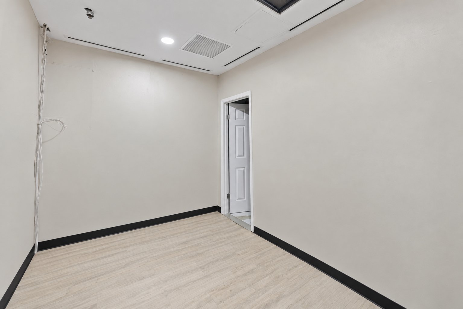 55 W 38th St, New York, NY 10018