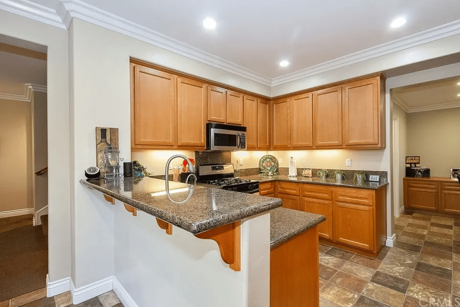 172 Sellas Rd S