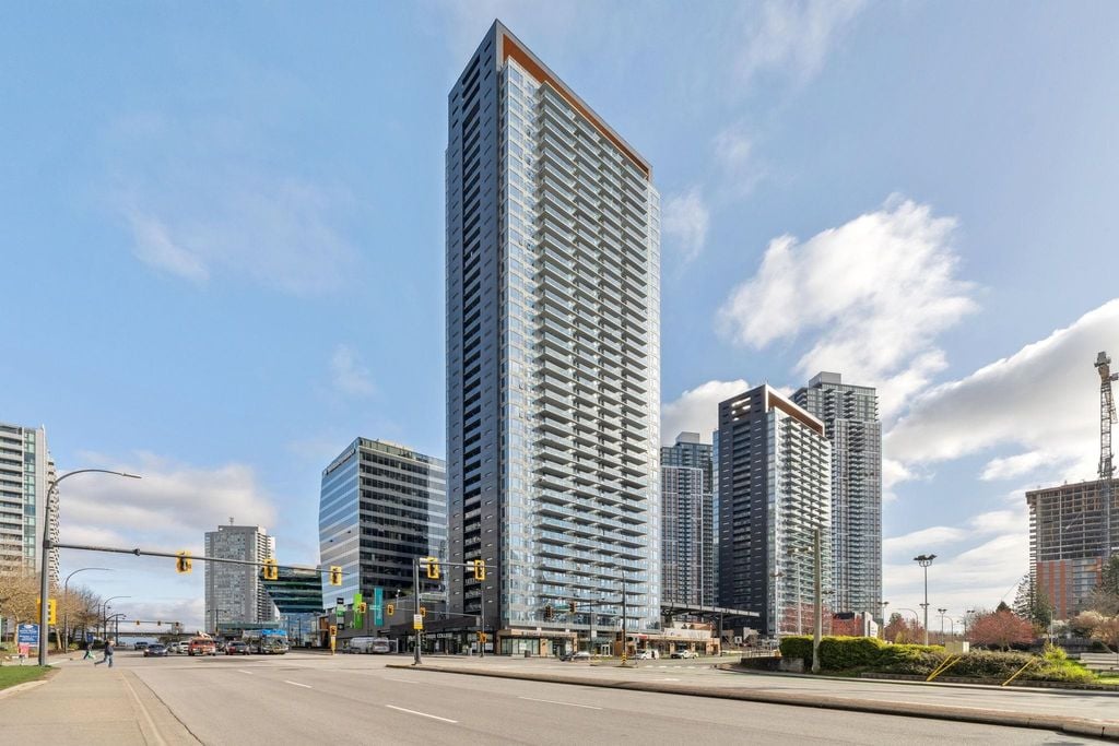 13615 Fraser Hwy, #2001