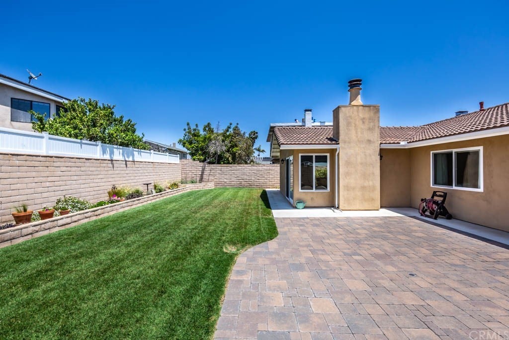8821 Gallant Dr