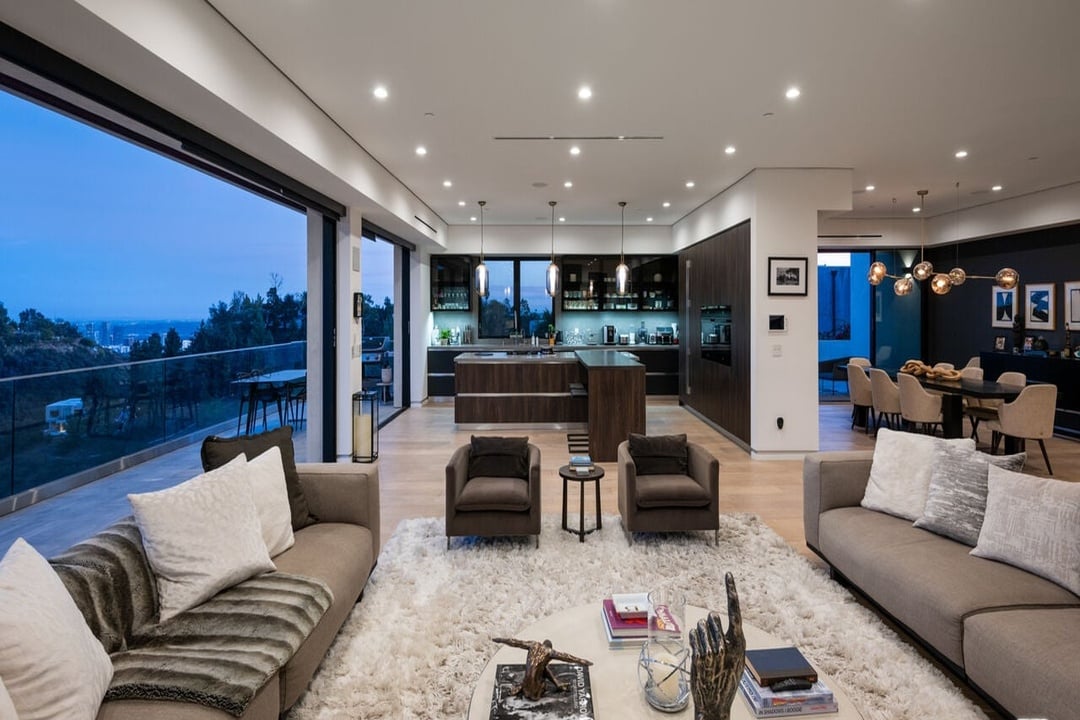 Aurelian Crest, Linda Flora Dr, 90049