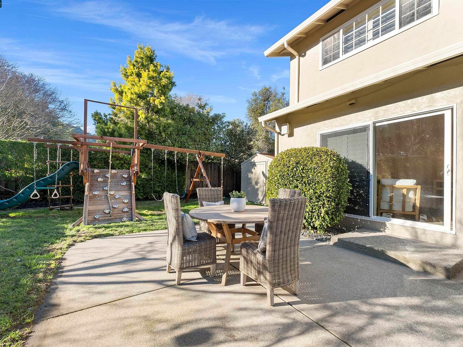 1410 De La Cruz Way