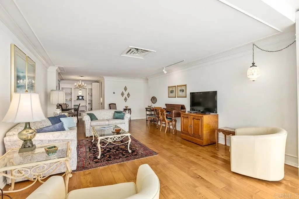 939 Coast Blvd, Unit 4C