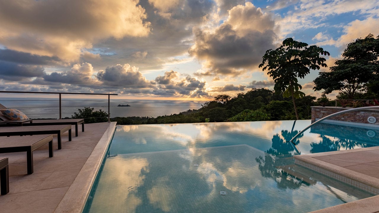 Luxury Home By The Beach Overlooking The Islands At Bahia Ballena