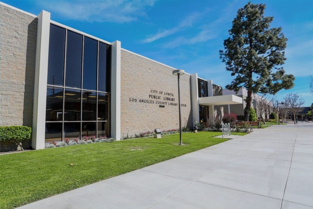 Lomita Library entrance and landscaping