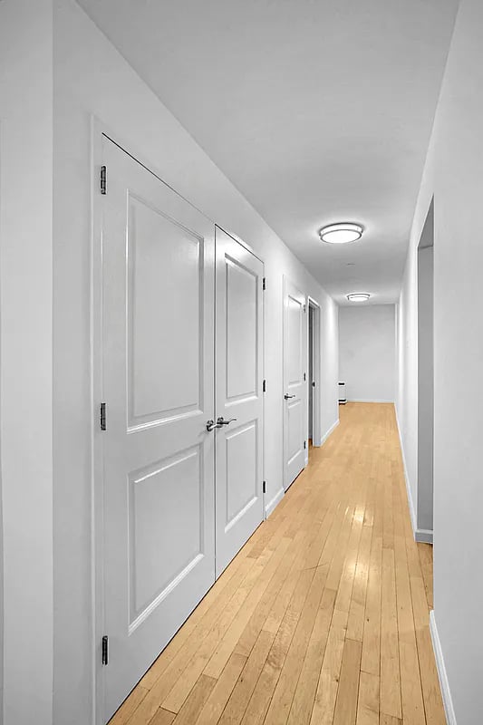 20 West St #4J