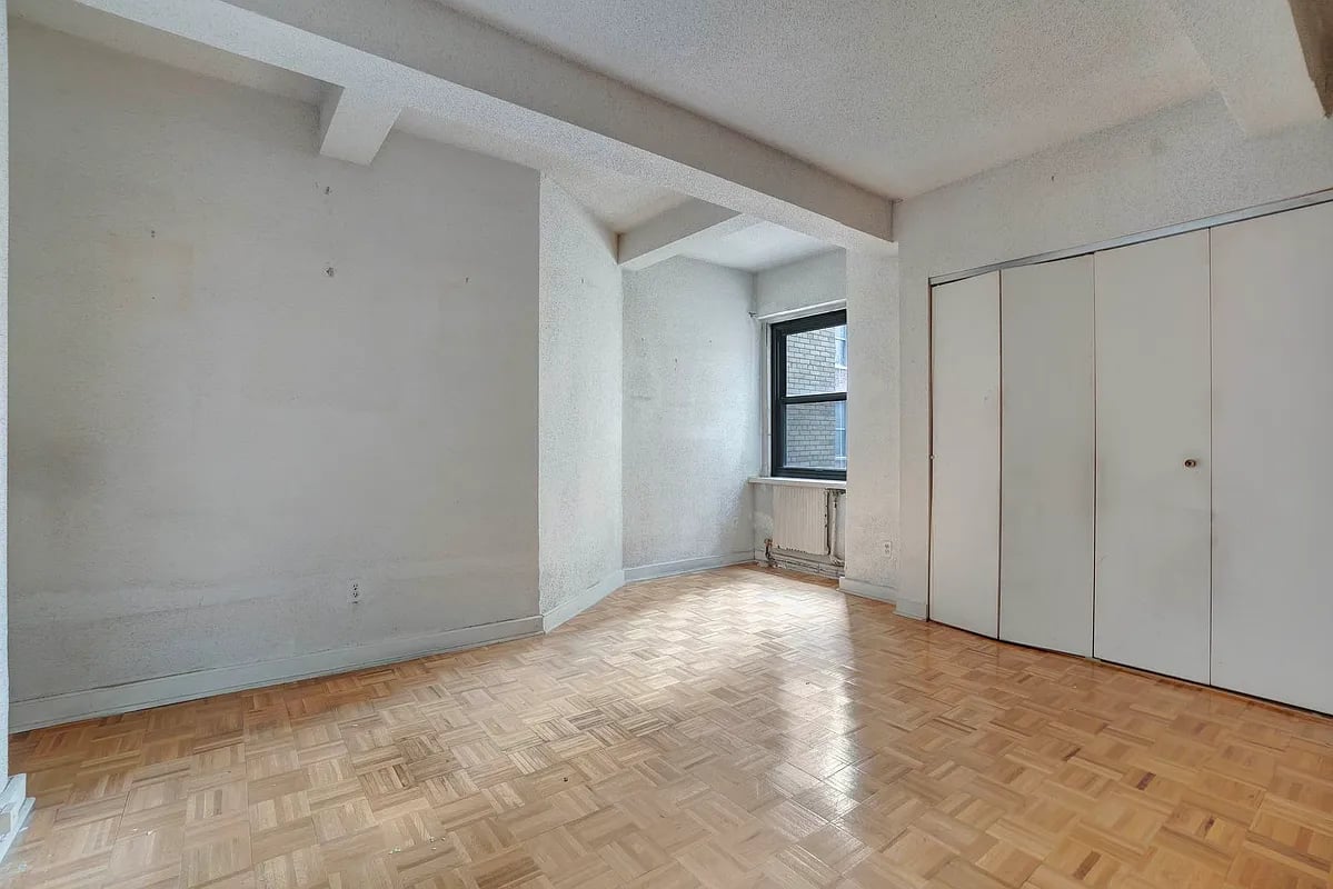 2166 Broadway #11F