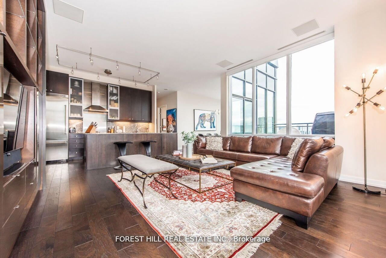 REFINED PENTHOUSE LIVING