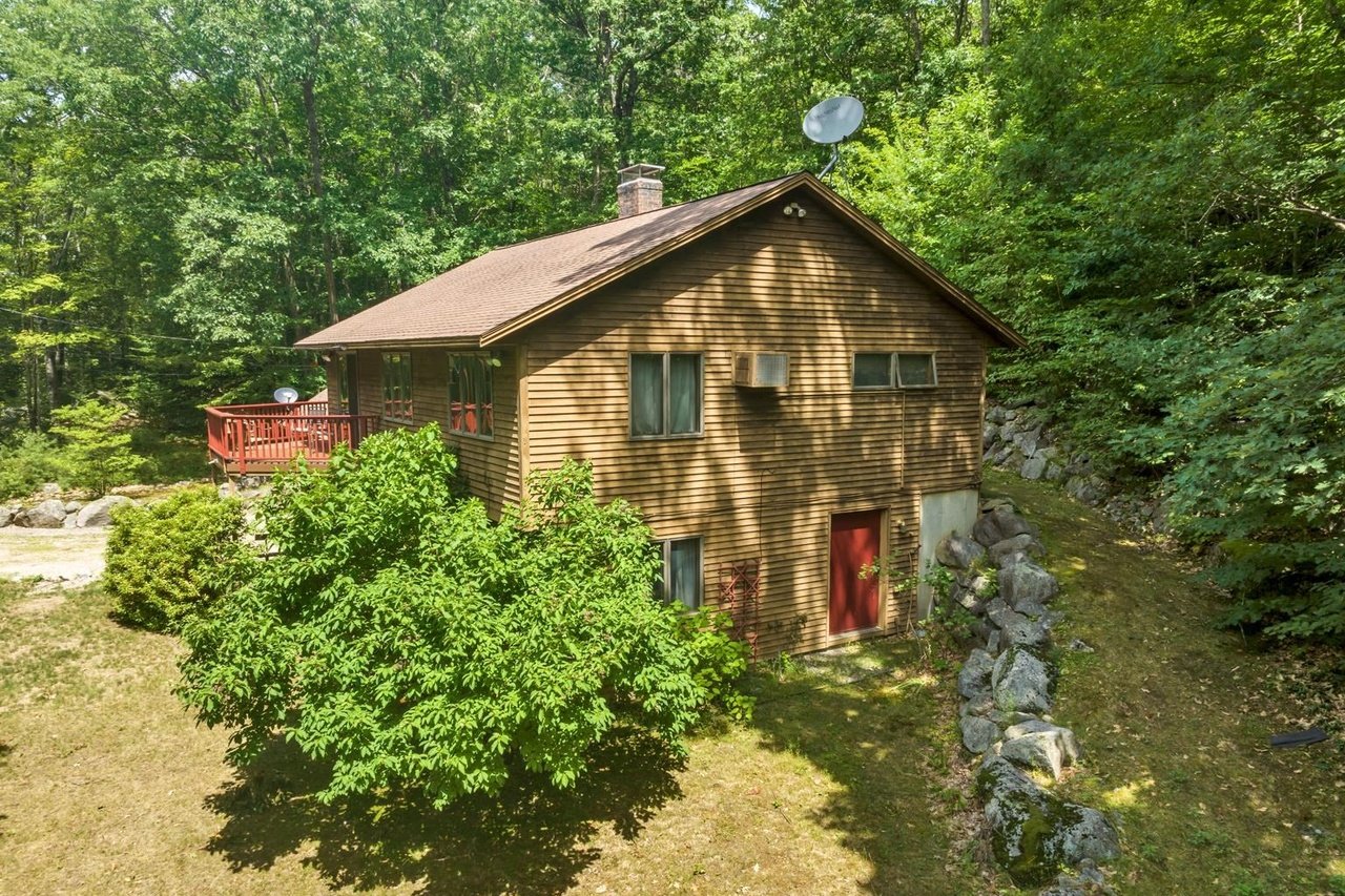 42 Hawkins Pond Rd