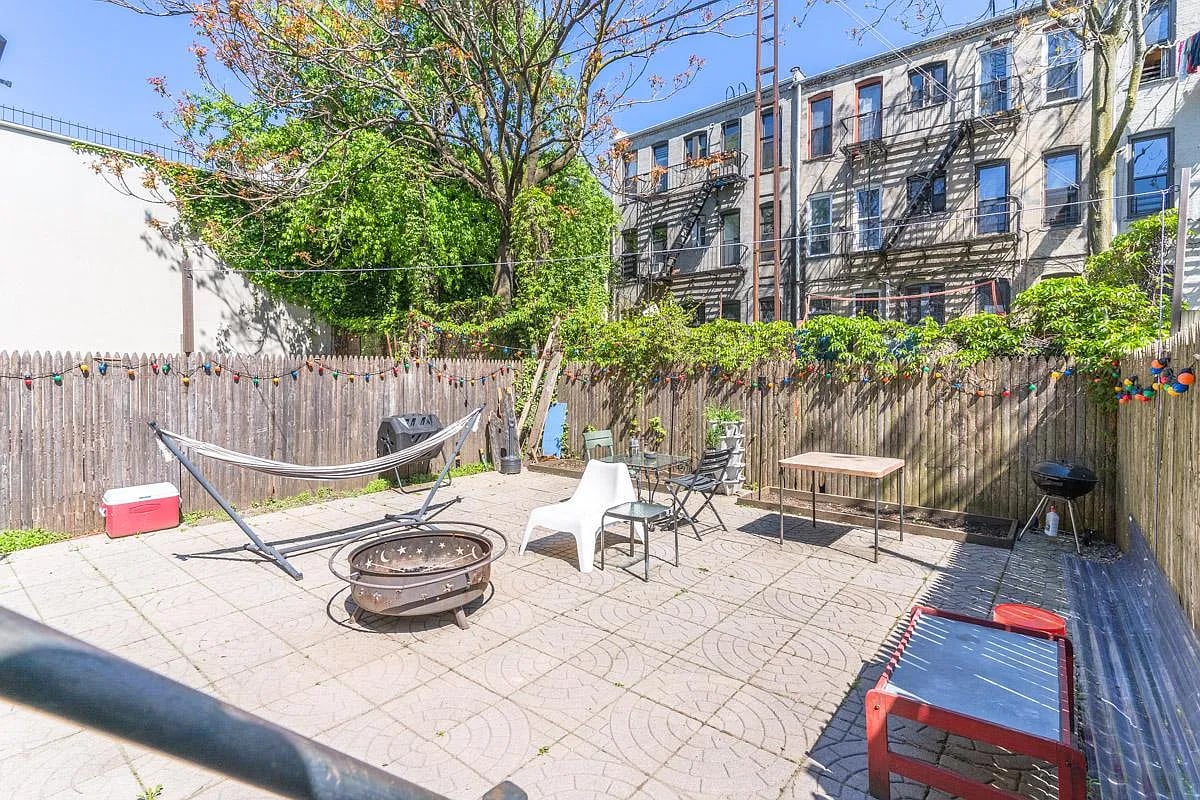 212 Starr Street 2R