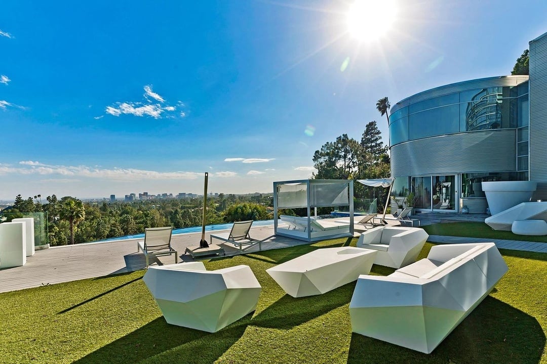 Estate Opulent