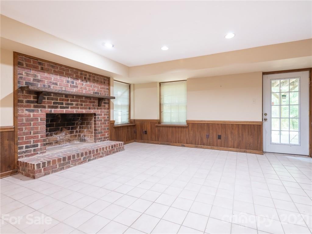 1791 Silverwood Dr