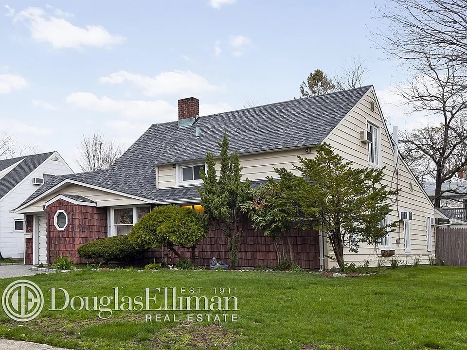 327 Acre Ln