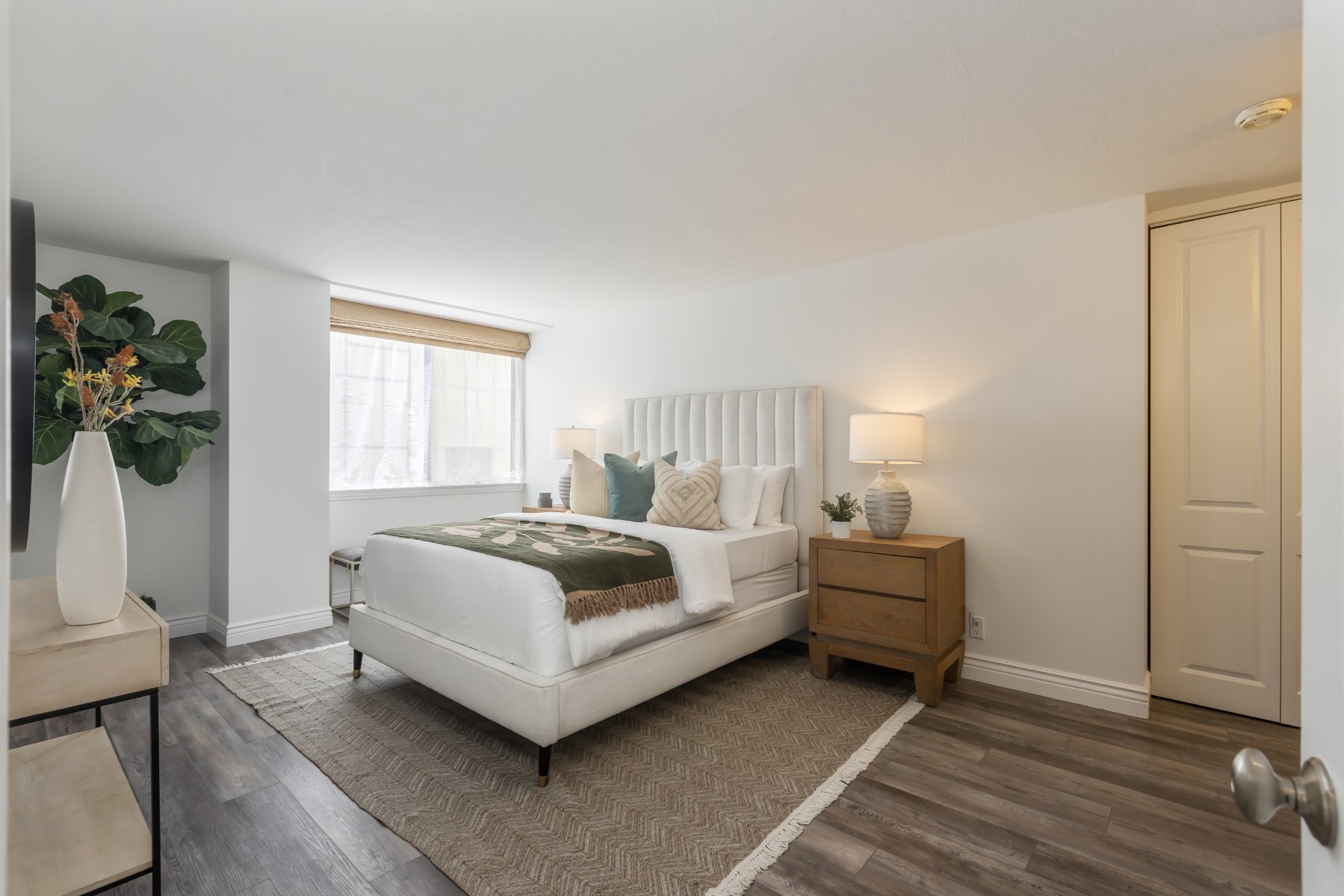 10751 Wilshire Blvd #702, Westwood