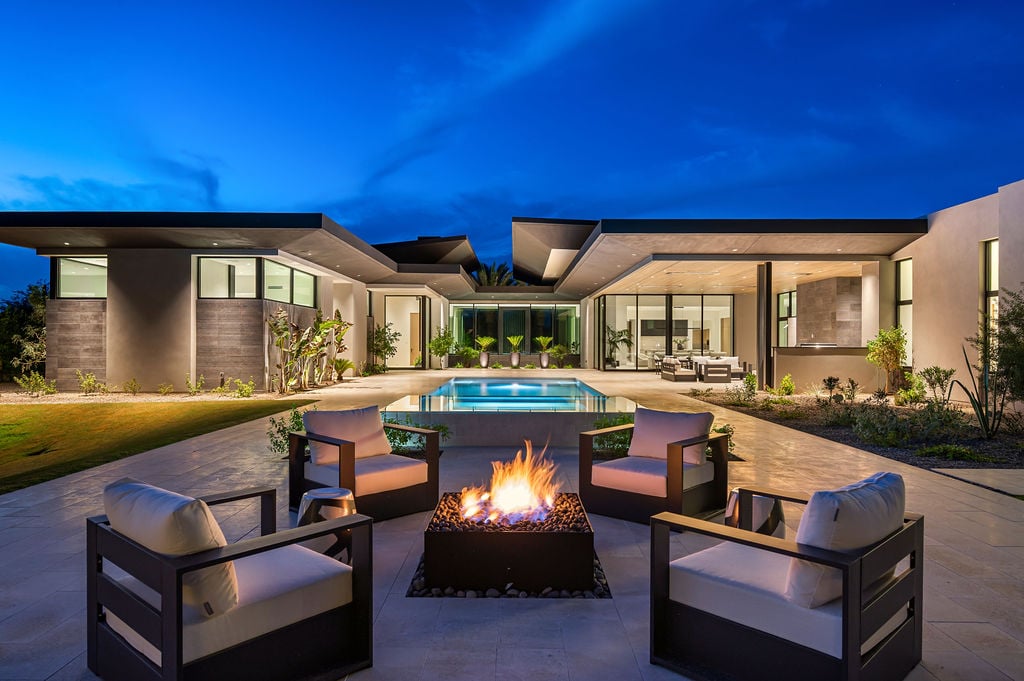 New construction luxury modern home in Paradise Valley, Arizona
