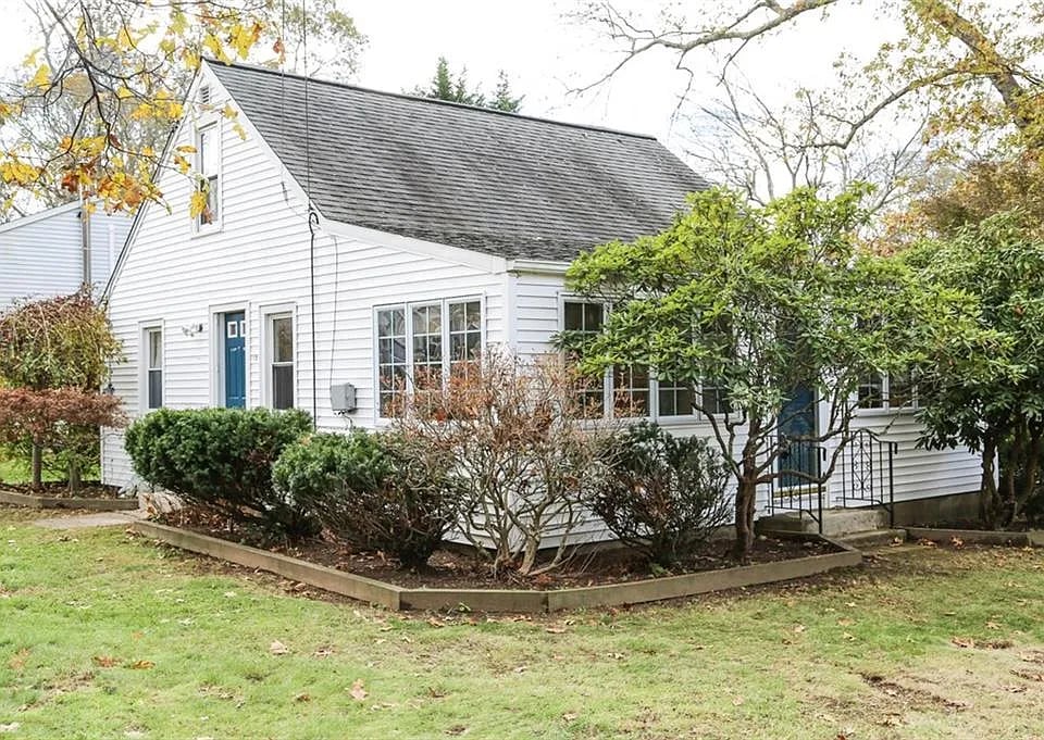 110 Winterberry Rd