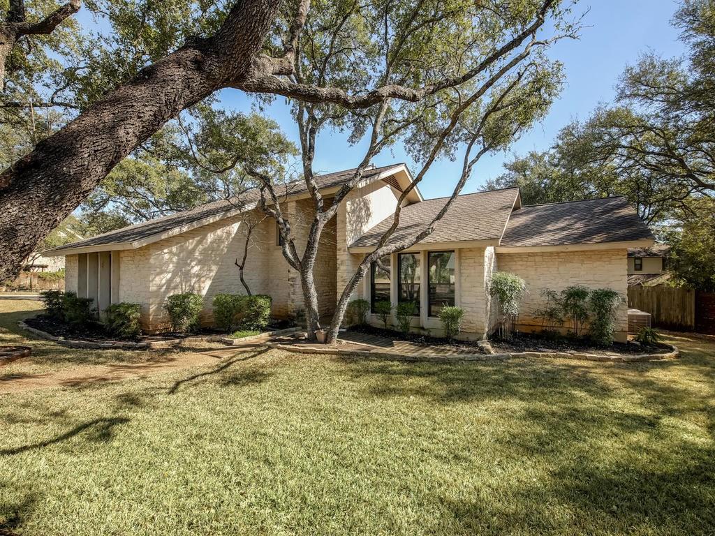 1801 Trevino Dr