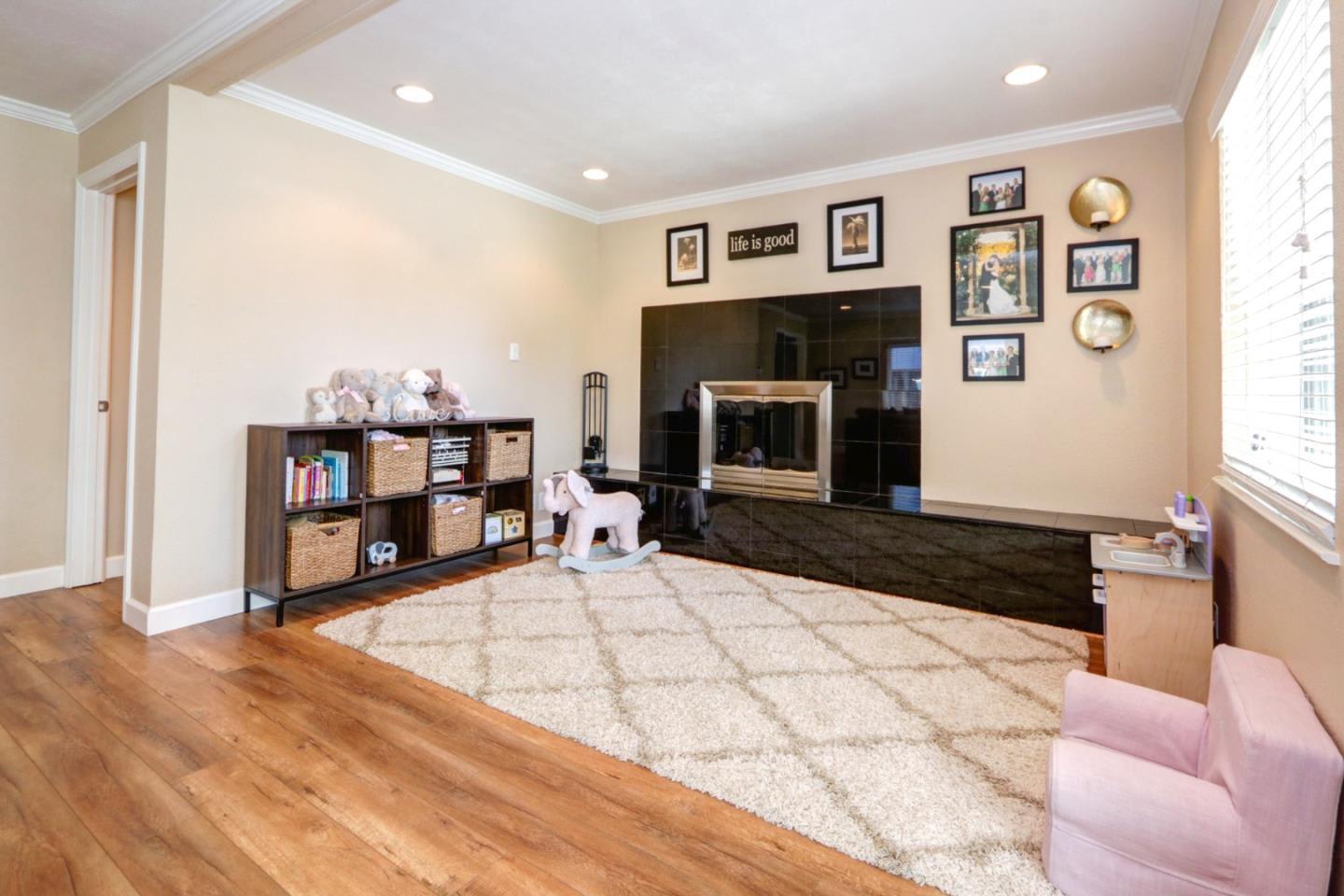 3095 Calzar Drive, Cambrian