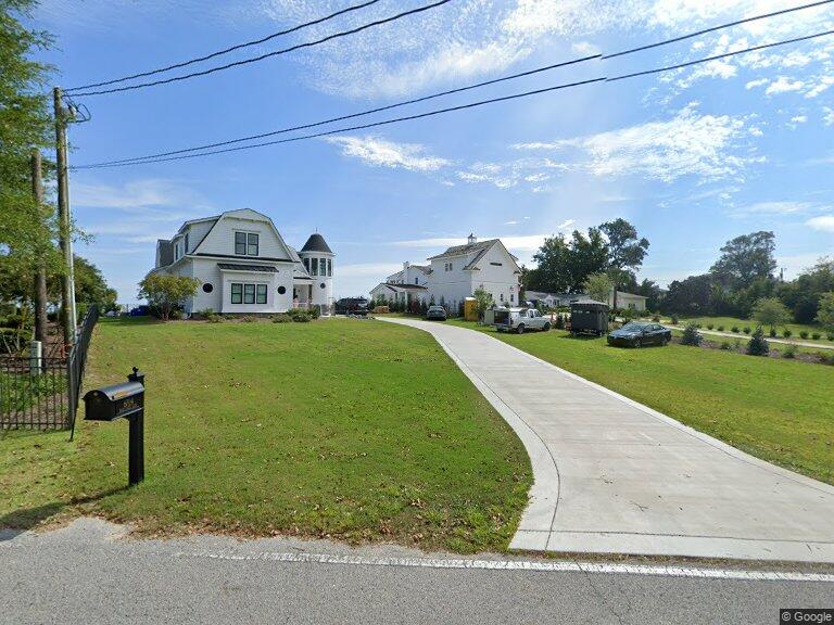 8700 Bald Eagle Ln