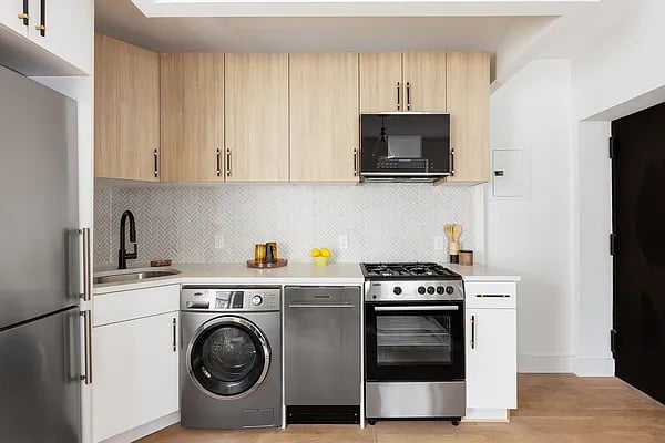 1062 Bergen Street #2C