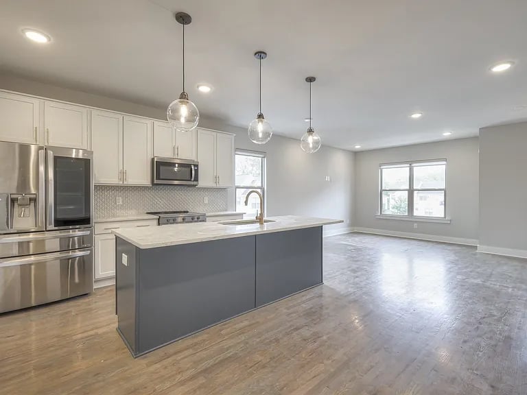 200 Thompson Park Dr