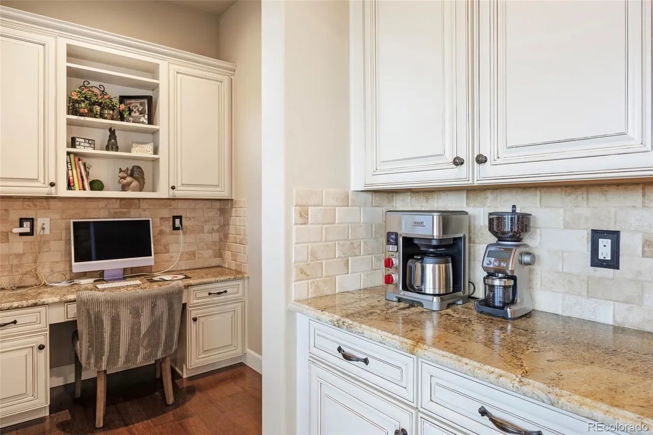 10601 Montecito Dr